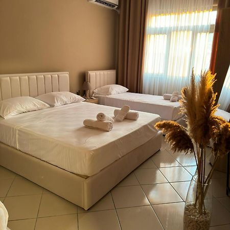 Erli Apartment Shkoder Bagian luar foto